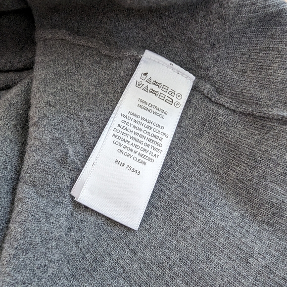 H by Halston Layering Essentials Grey Wool Sleeveless Turtleneck Sweater Size L - Picture 7 of 8